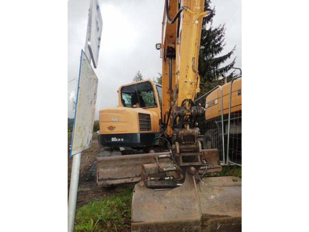 Jin  Hyundai Robex 80 guma bagr (8t