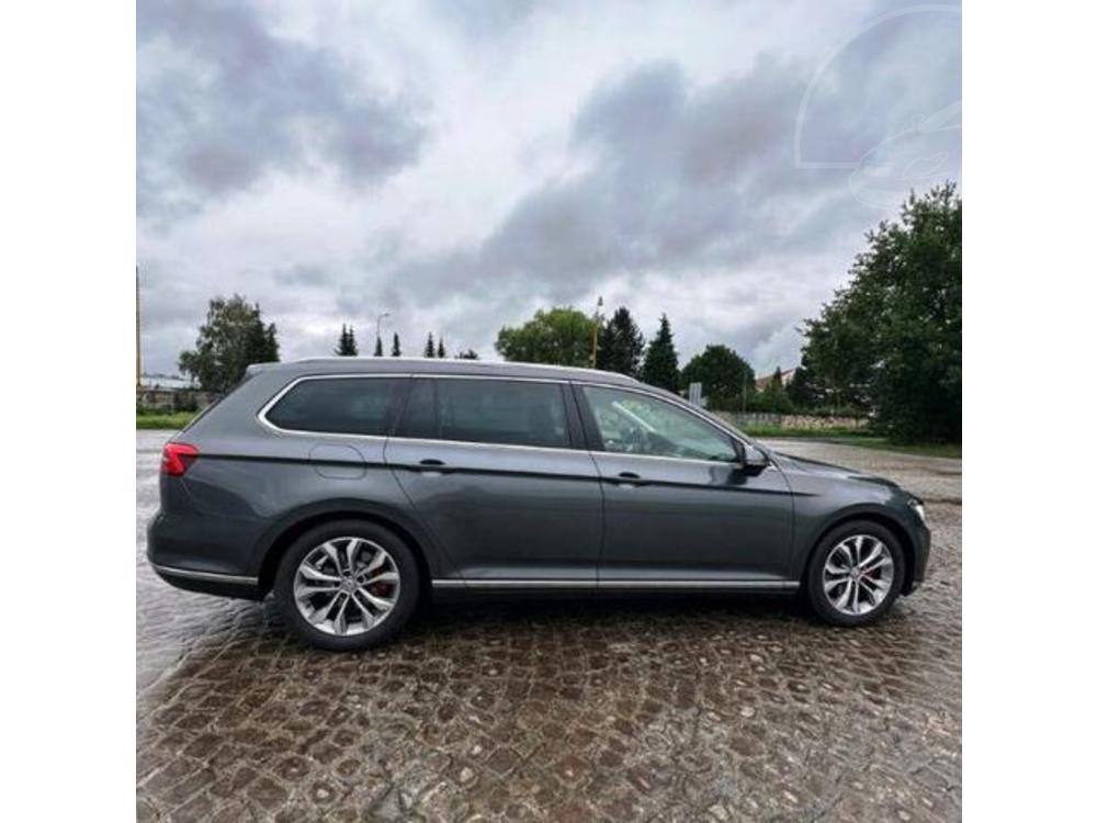 Volkswagen Passat B8 HIGHLINE 2.0 TDI DSG