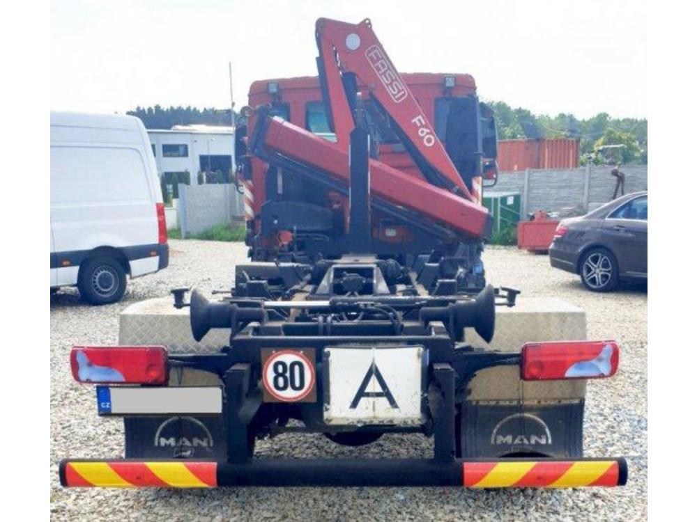 MAN  12 t hkovka+HR Fassi