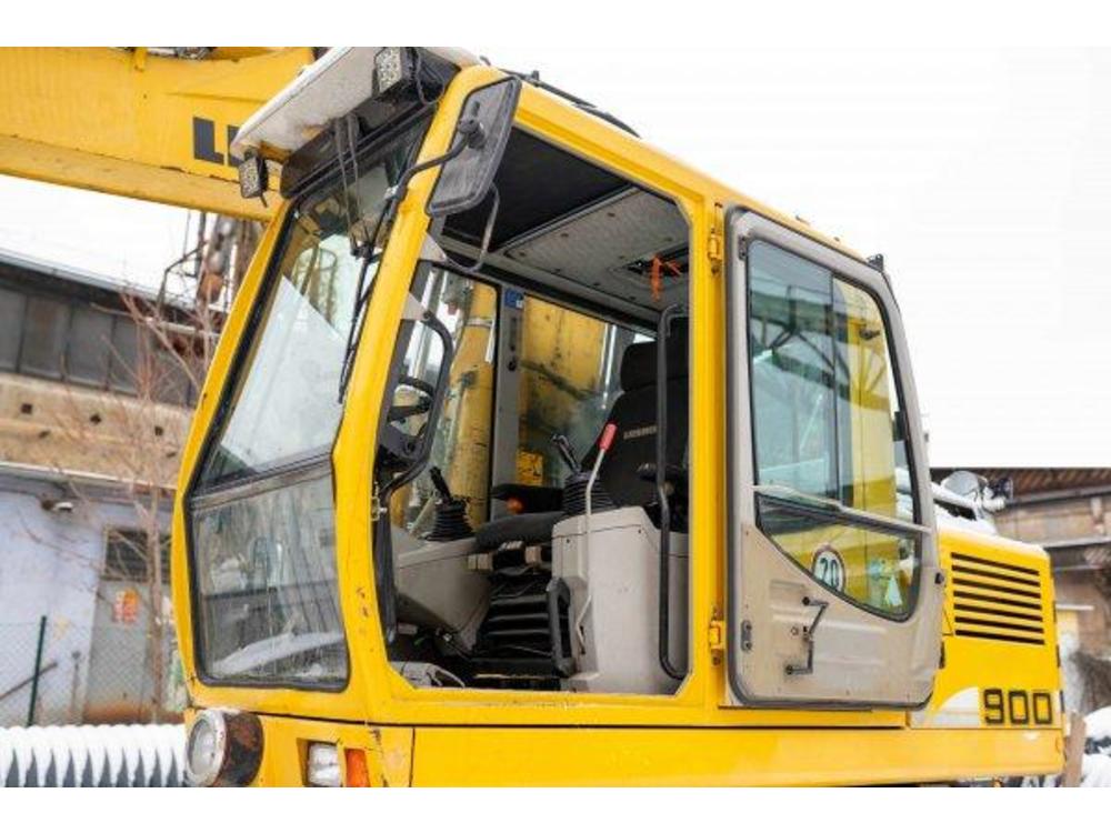 Liebherr  A900 dvoucest 22.5t powertilt