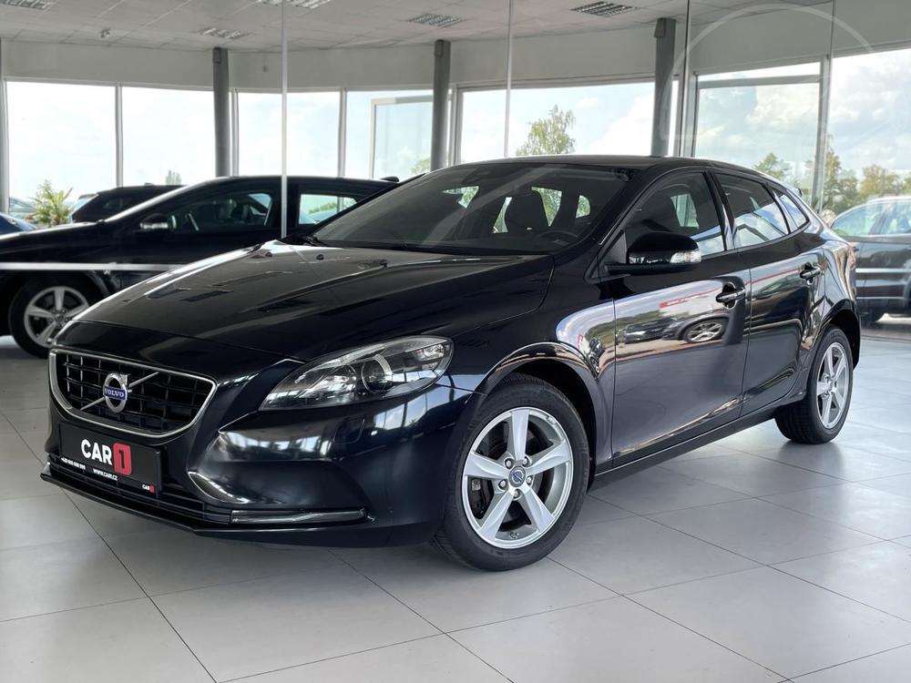 Volvo V40 D3 110kW*Xenon*PDC*Vyhř.Sedad