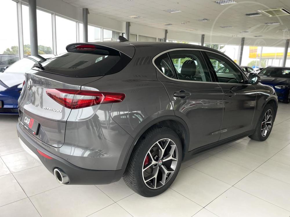 Alfa Romeo Stelvio 2,2JTDM Q4*154kW*AUT*KeyLess