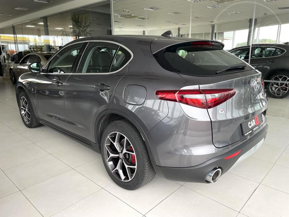 Alfa Romeo Stelvio 2,2JTDM Q4*154kW*AUT*KeyLess