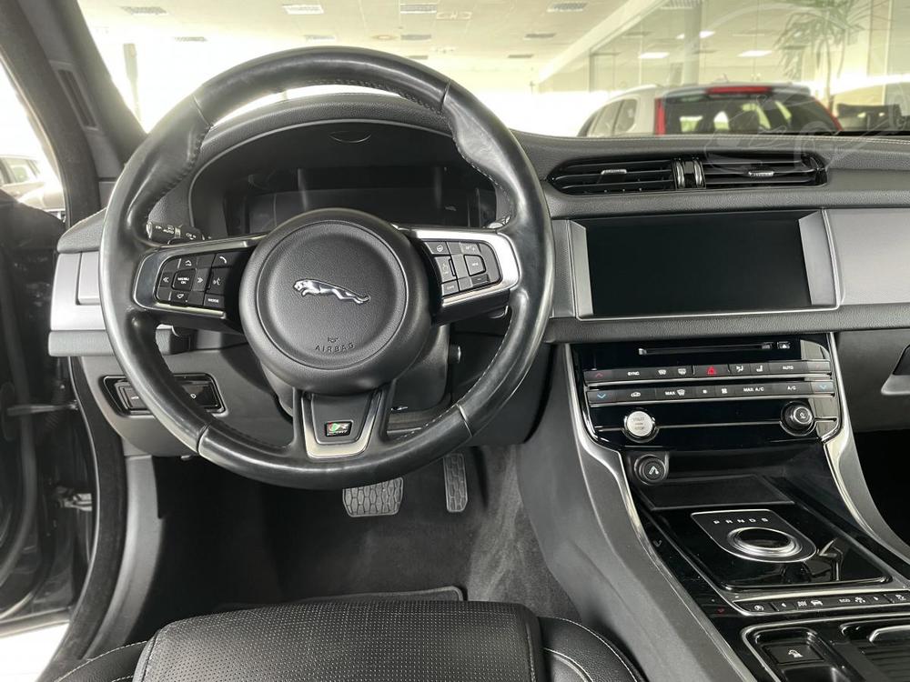 Jaguar XF 20d AWD*R-SPORT*Ke*FullLED