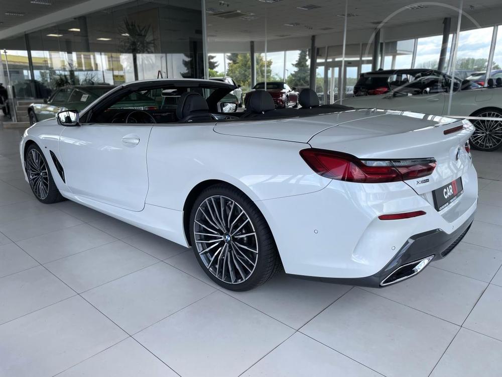 BMW 8 M850i xDrive*Cabrio*Max.Vbava