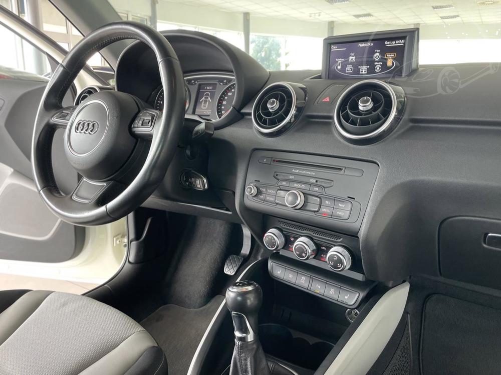 Audi A1 1.6TDI 77kW*S-Line*Xenon*NAVI*