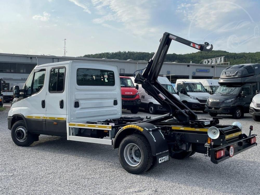 Iveco Daily dvoukabina 6+1 nosi kontejner