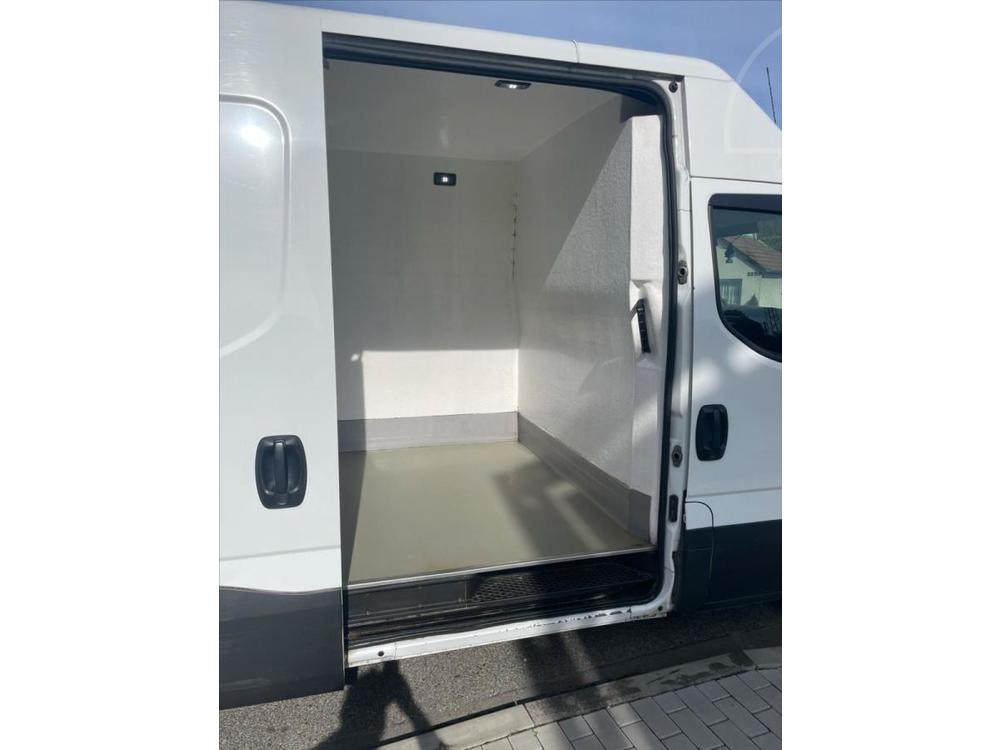 Iveco Daily 2,3 35S14V 12m3  PEKRNA