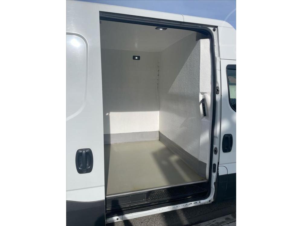 Iveco Daily 2,3 35S14V 12m3  PEKRNA