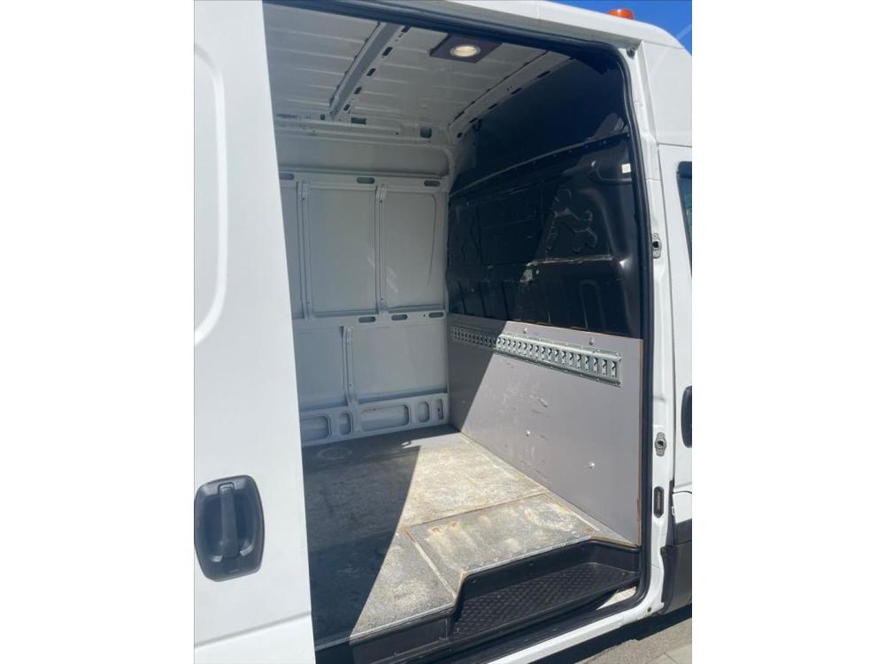 Iveco Daily 3,0 50C18HZ V 12m3