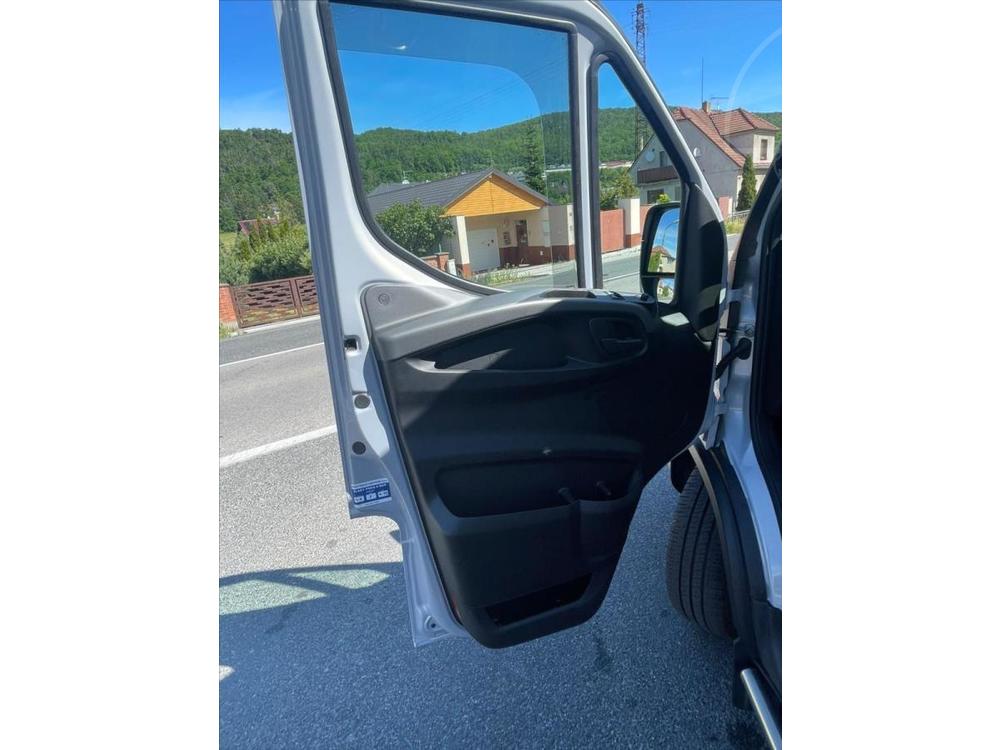 Iveco Daily 3,0 35S18A8 V  12m3