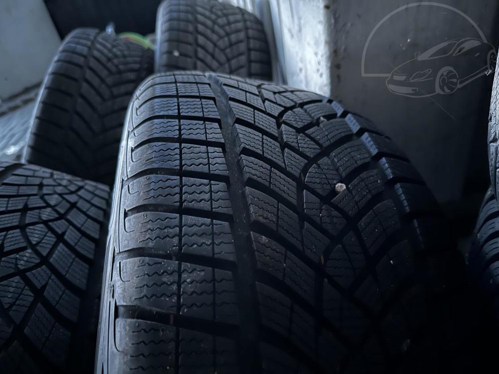 Jin  GOODYEAR 255/50 R18 ZIMN