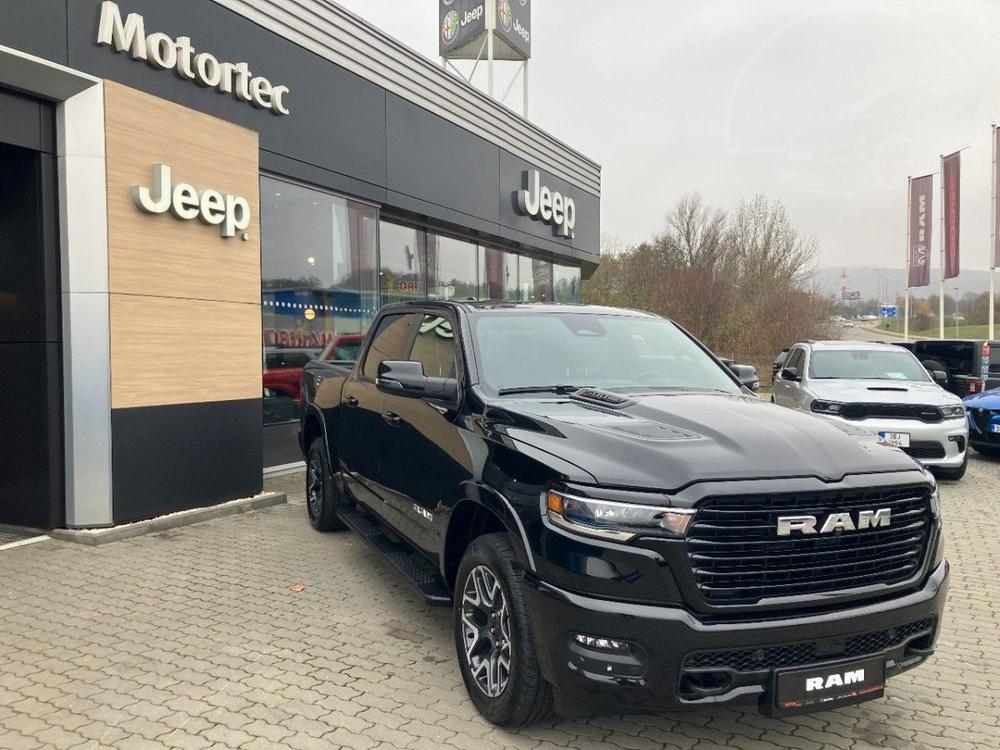 Dodge Ram 3.0 I6 LPG 420K LARAMIE SPORT