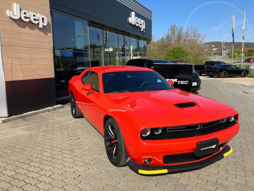 Dodge Challenger 5.7 V8 HEMI R/T