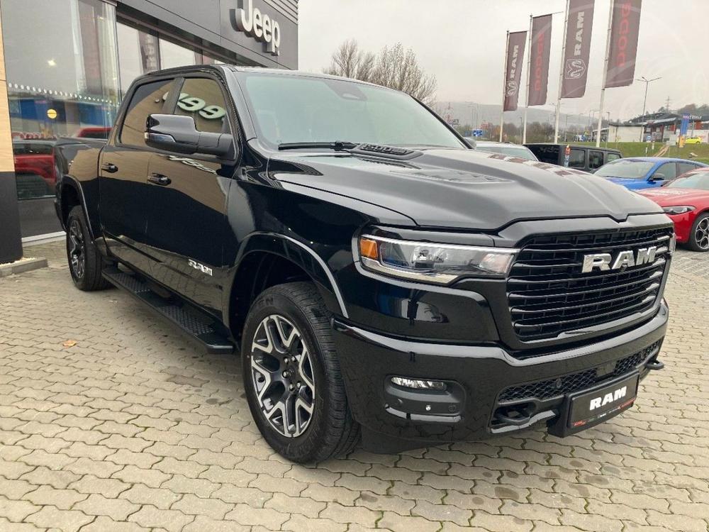 Dodge Ram 3.0 I6 LPG 420K LARAMIE SPORT