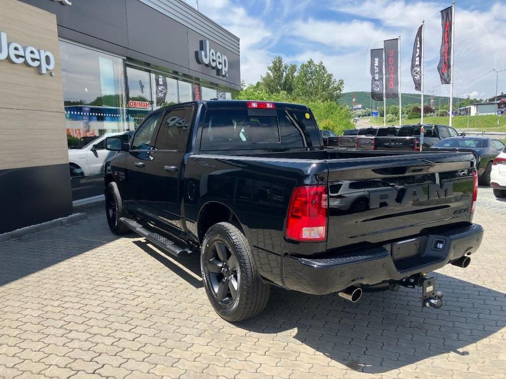 Dodge Ram 5.7 V8 LPG Classic Black