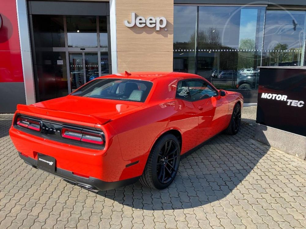 Dodge Challenger 5.7 V8 HEMI R/T