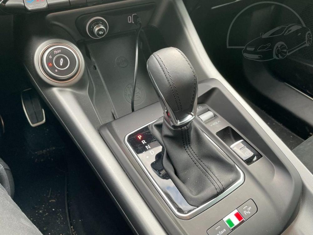 Alfa Romeo  1.3 TURBO PHEV 280K AT6 EQ4 VE