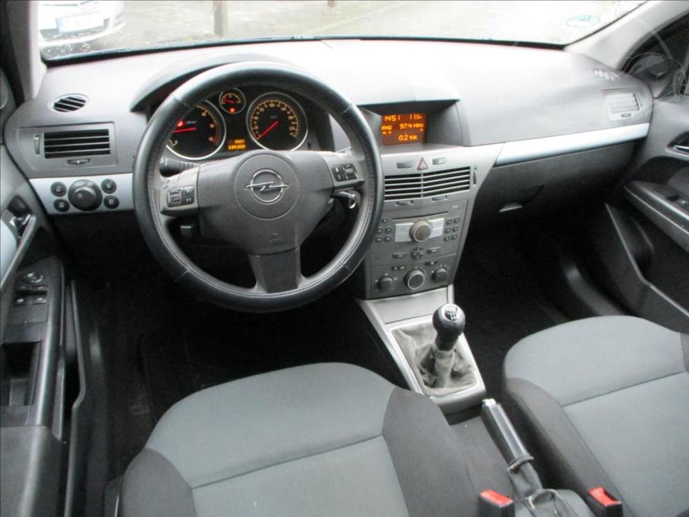 Opel Astra 1,9 CDTI  TAN ZAZEN