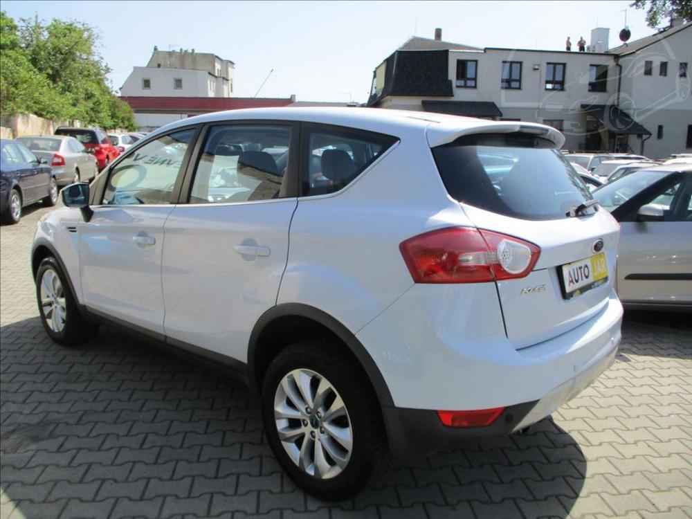 Ford Kuga 2,0 TDCi  Titanium  .