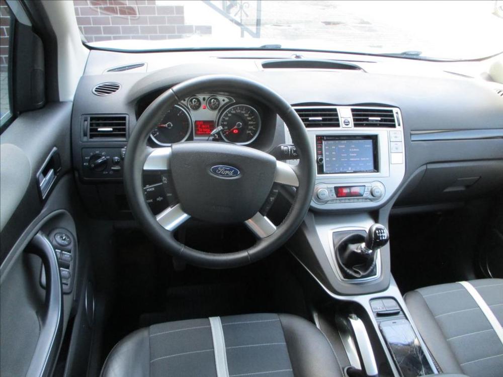 Ford Kuga 2,0 TDCi  Titanium  .