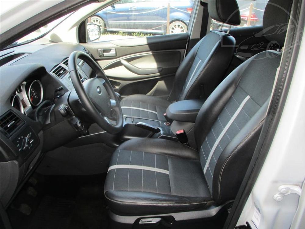 Ford Kuga 2,0 TDCi  Titanium  .