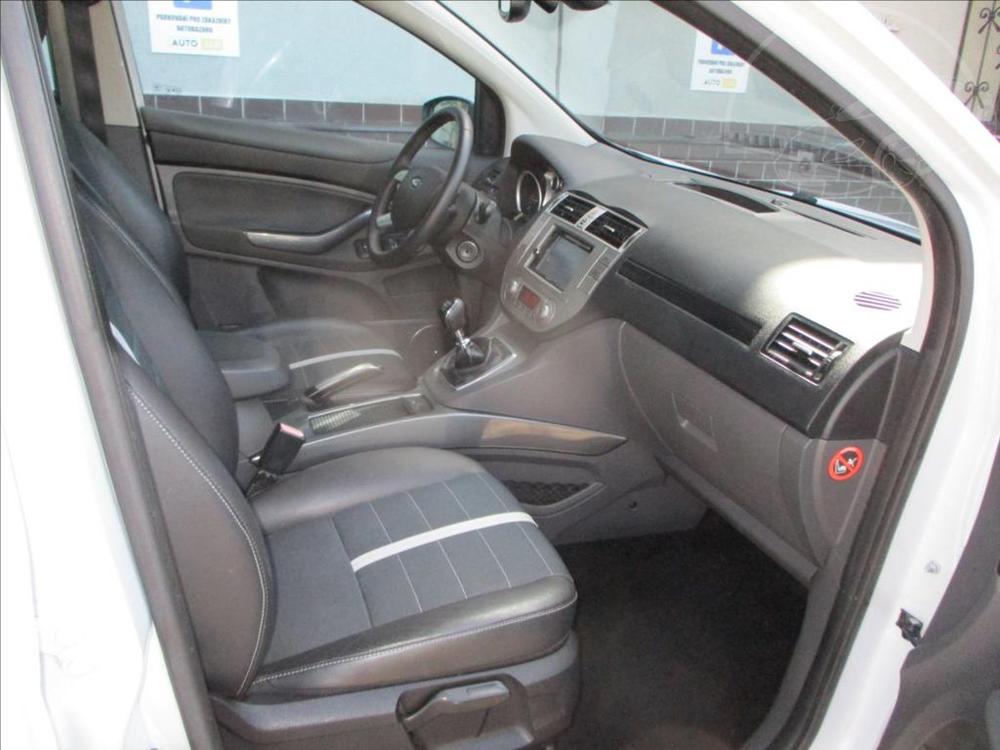 Ford Kuga 2,0 TDCi  Titanium  .