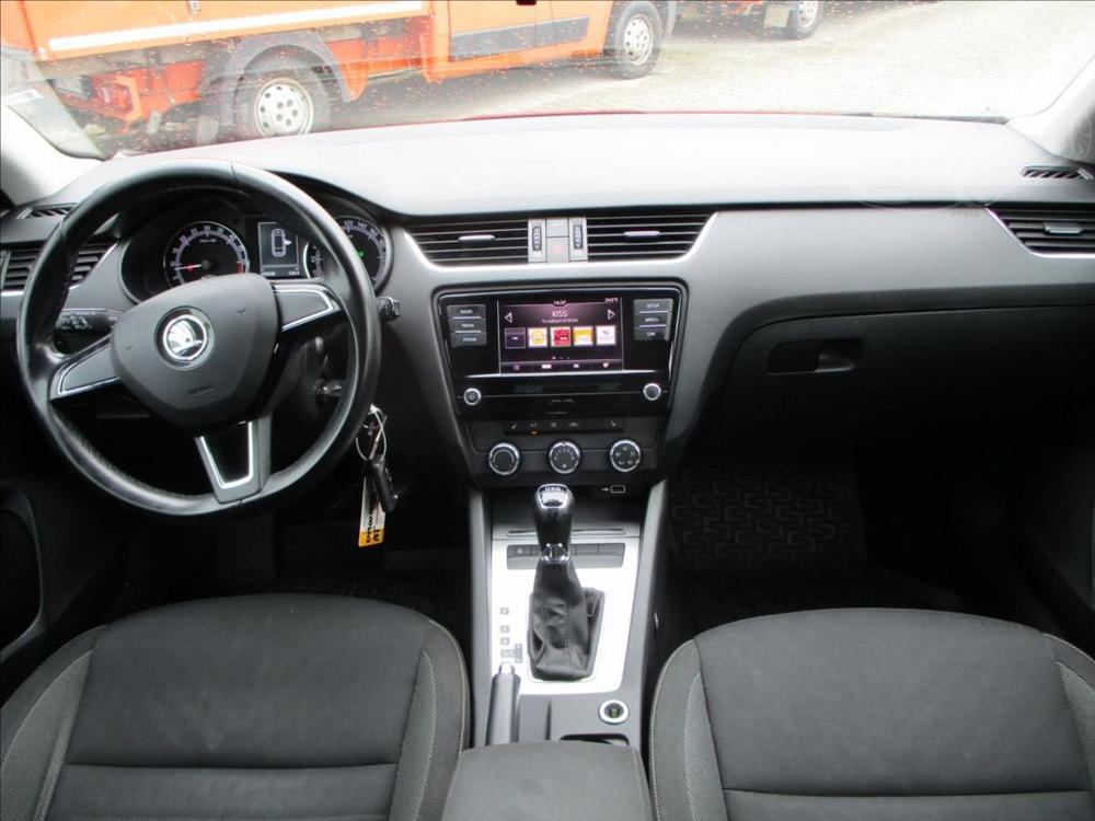 koda Octavia 1,6 TDI,DSG  AUTOMAT,1.MAJITEL R