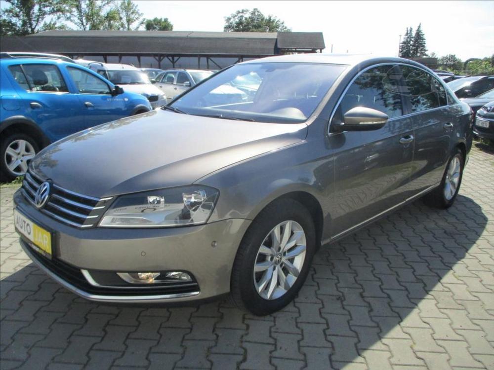 Volkswagen Passat 1,4 TSI  SERVISN KNIHA