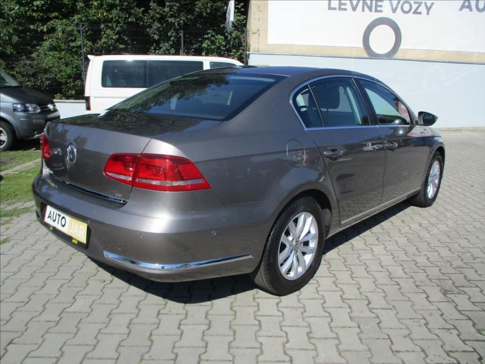 Volkswagen Passat 1,4 TSI  SERVISN KNIHA