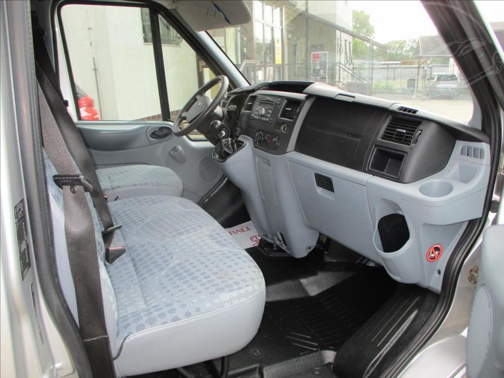 Ford Transit 2,2 TDCI  1.MAJITEL,SERVISN KNIHA