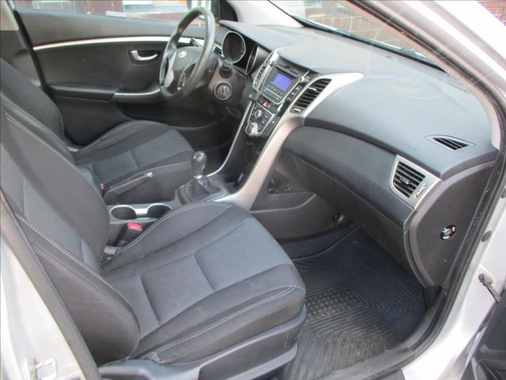 Hyundai i30 1,4 i CVVT Trikolor+