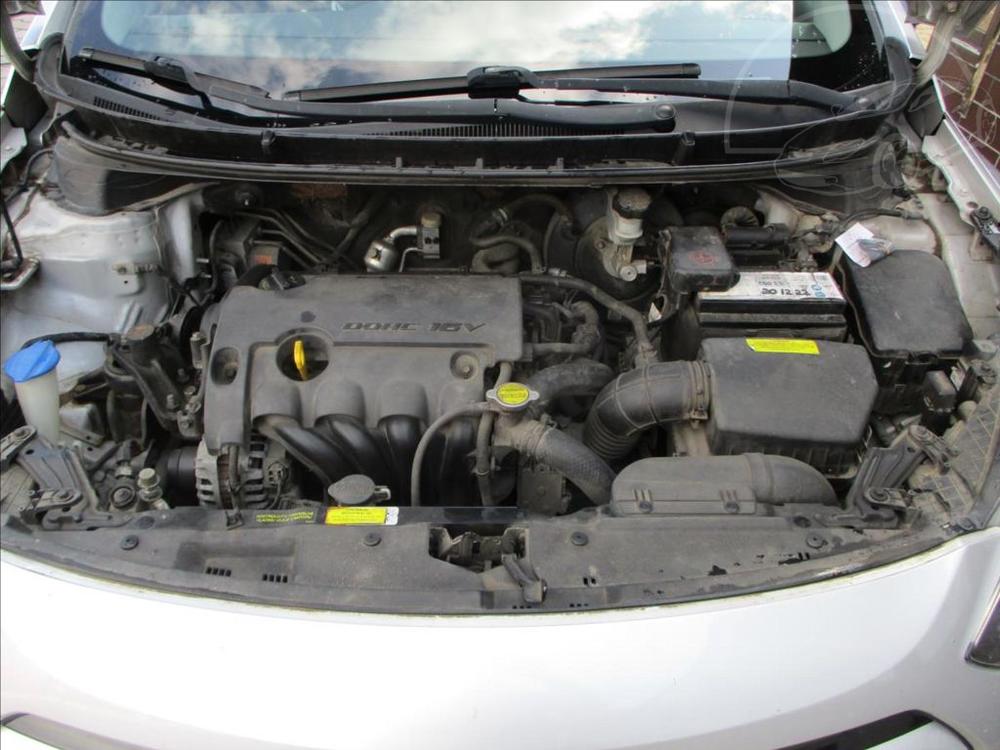 Hyundai i30 1,4 i CVVT Trikolor+