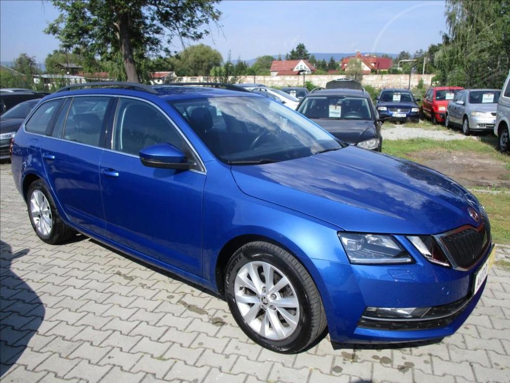 Škoda Octavia 1,6 TDI STYLE,1.MAJITEL ČR