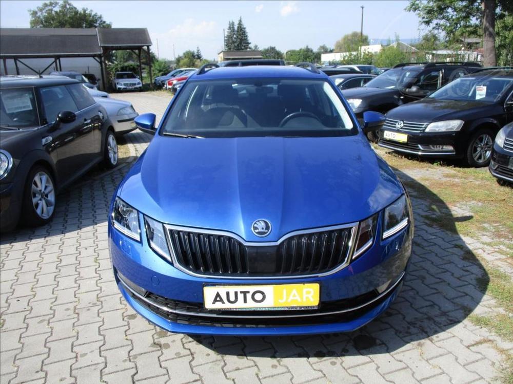 koda Octavia 1,6 TDI  STYLE,1.MAJITEL R