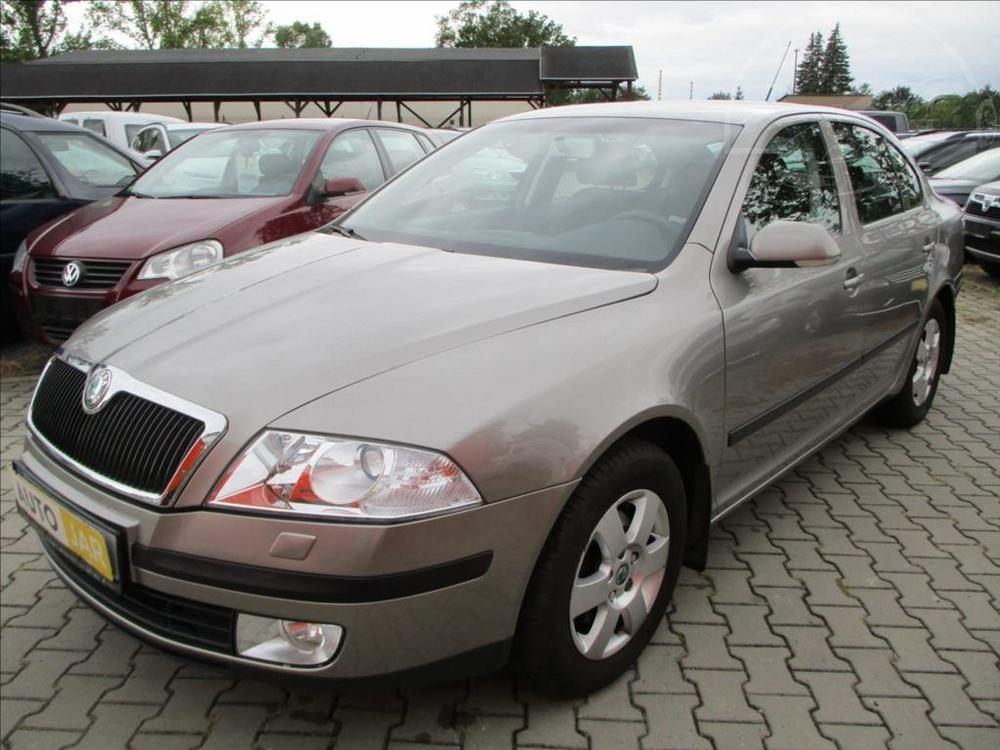 koda Octavia 2,0 TDI  Elegance  KOUPENO v R