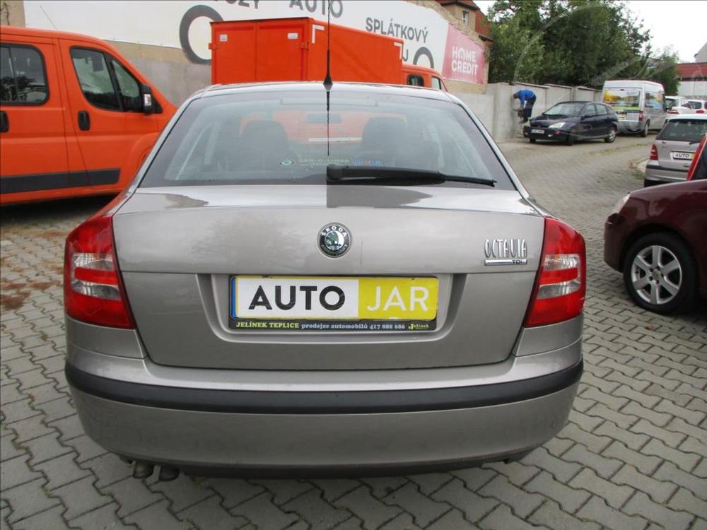 koda Octavia 2,0 TDI  Elegance  KOUPENO v R