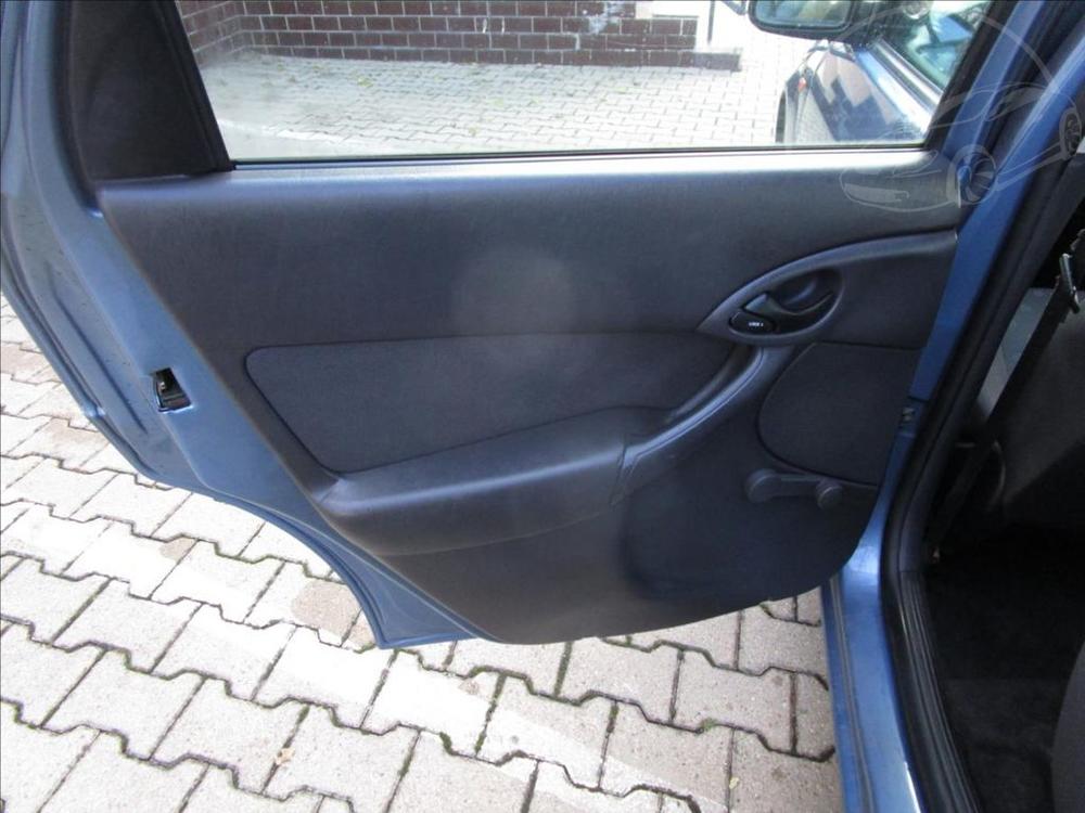 Ford Focus 1,4 i  KLIMATIZACE