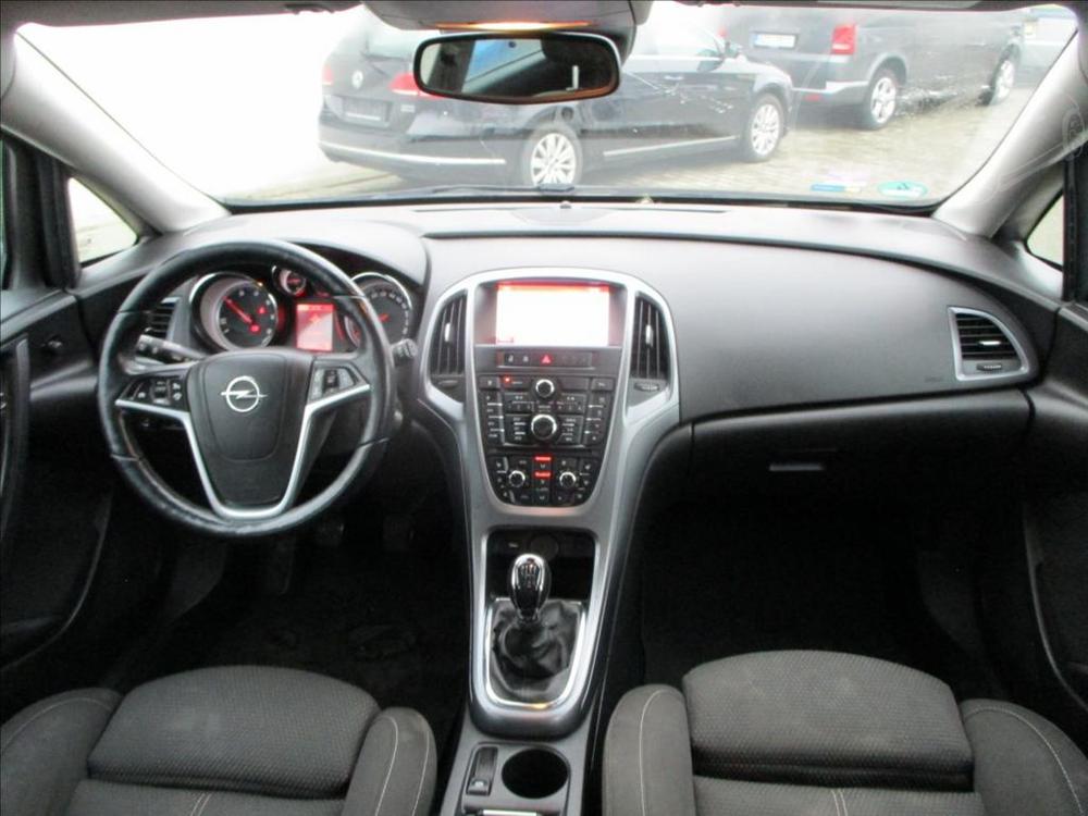 Opel Astra 1,6 CDTI 100KW  .