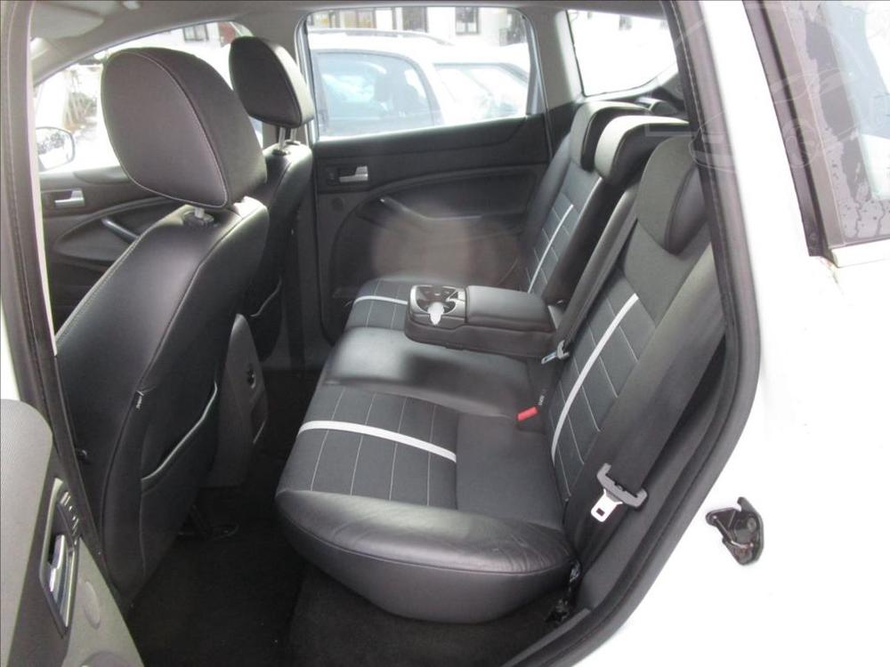 Ford Kuga 2,0 TDCi  TITANIUM