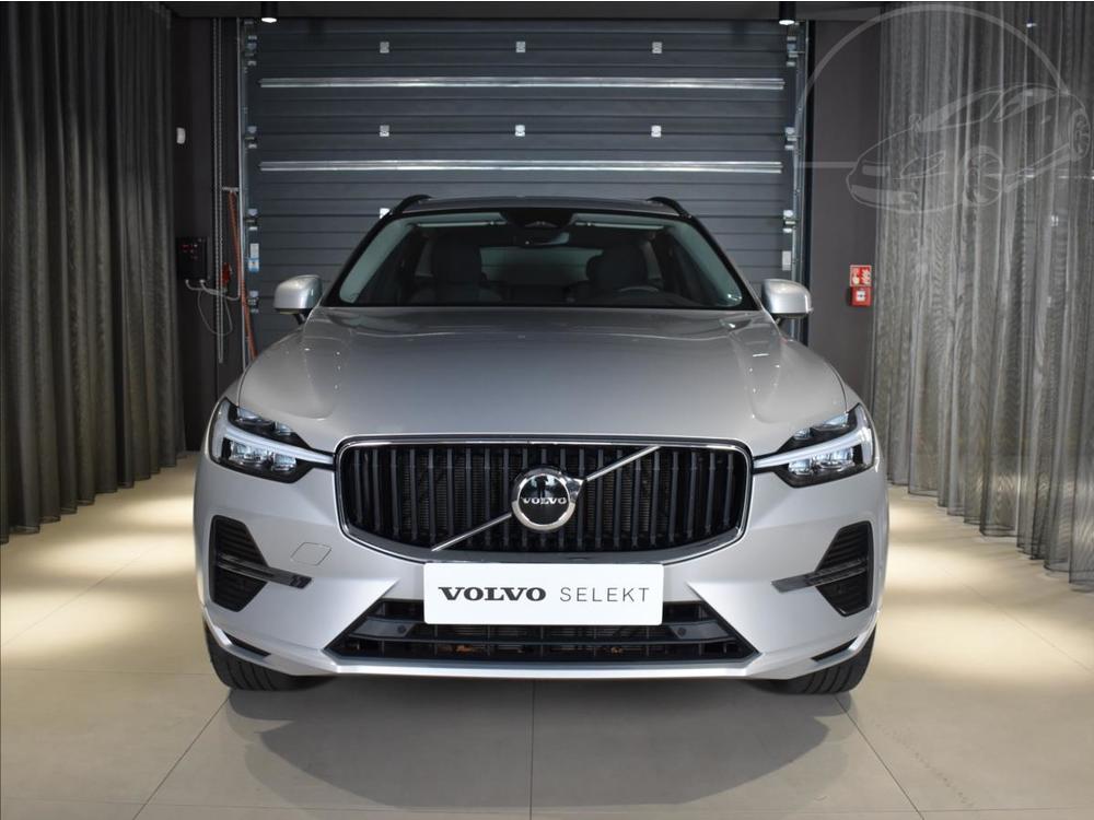 Volvo XC60 2,0 B4 AWD Plus Dark bezkl