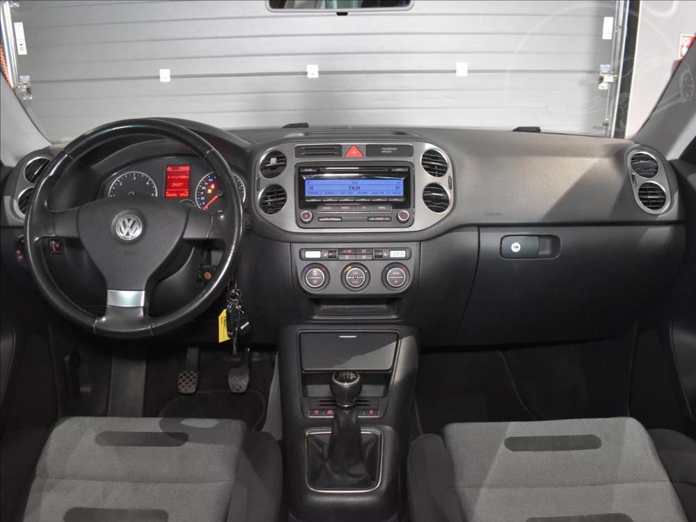 Volkswagen Tiguan 2,0 TDI 4Motion Vhev sedadel