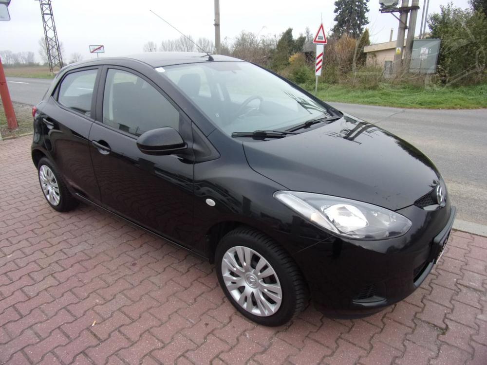 Mazda 2 1,3i KLIMA 2.majitel