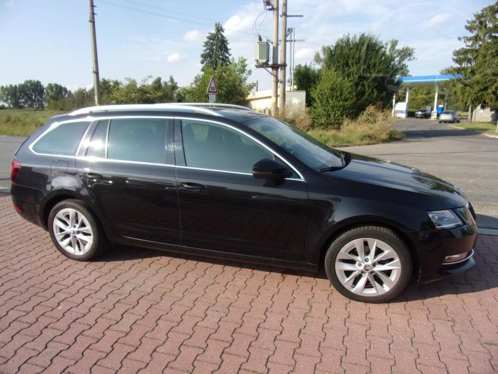 koda Octavia kombi 2,0TDI STYLE DSG LED ACC