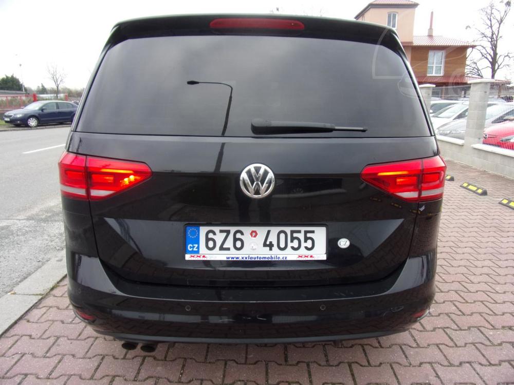 Volkswagen Touran 2,0TDI NAVI FULLLED