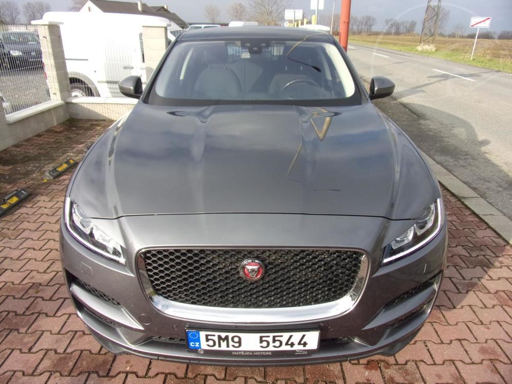 Jaguar F-Pace 30d AWD Pure NAVI R