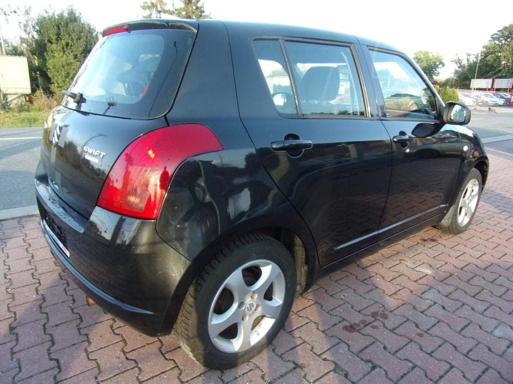 Suzuki Swift 1,3i KLIMA ALU