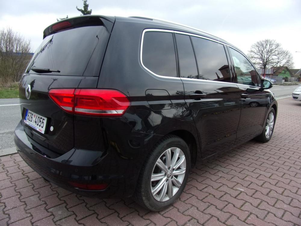 Volkswagen Touran 2,0TDI NAVI FULLLED