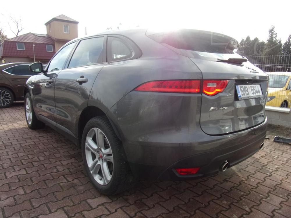 Jaguar F-Pace 30d AWD Pure NAVI R