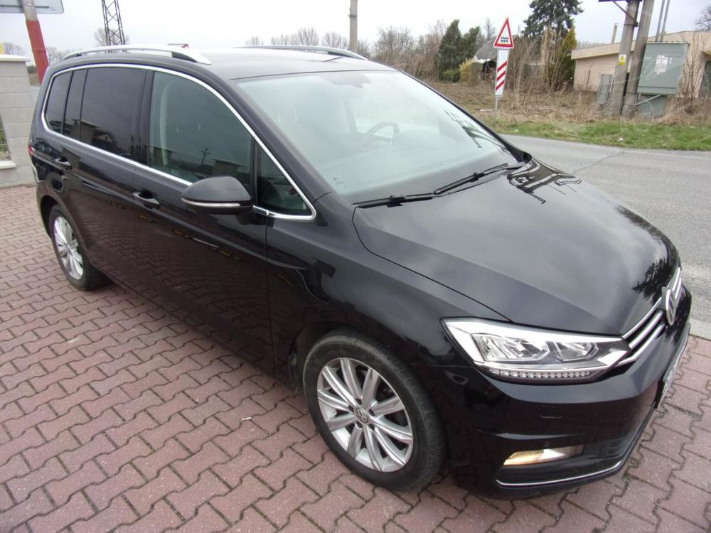 Volkswagen Touran 2,0TDI NAVI FULLLED